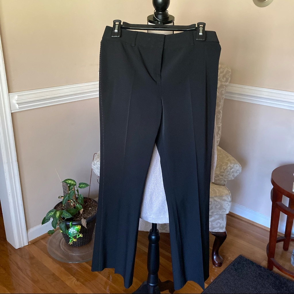 Like New Ellie Tahari Dress Pants